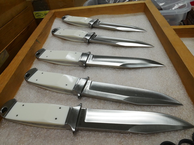 https://agrussell.com/files/content/image/Chute%20knife%20It's%20not%20ivory.JPG