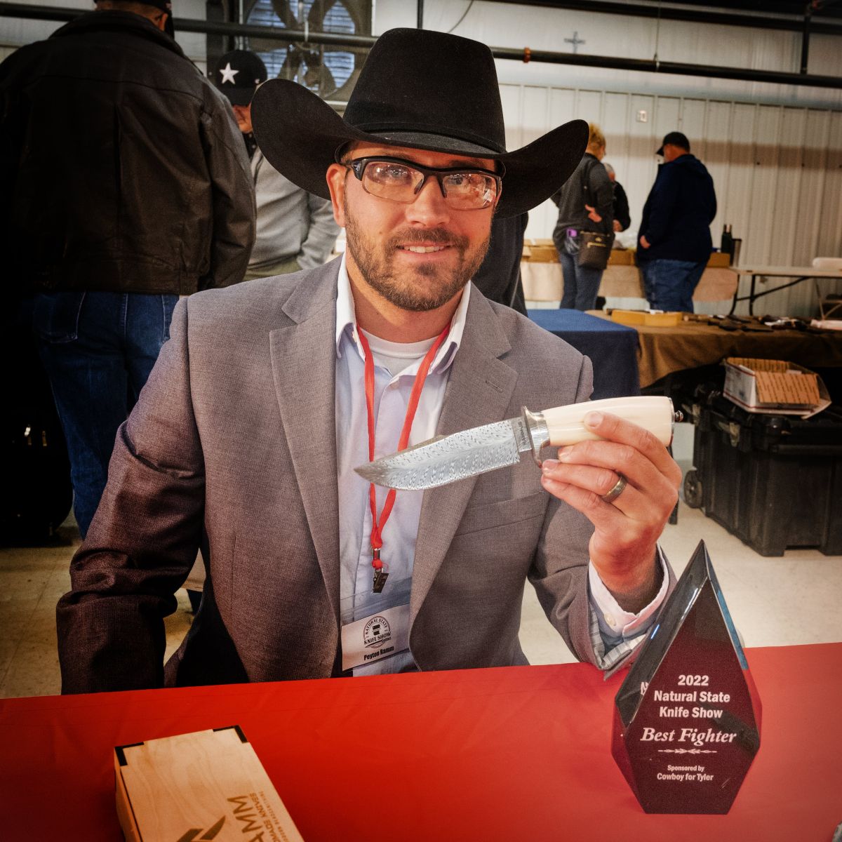 1st Annual Natural State Knife Show | AGRussell.com