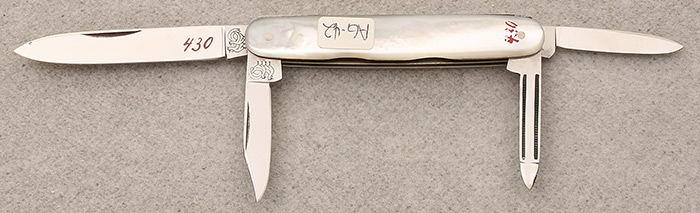 HEN & ROOSTER - 430 ON BLADE / HANDLE SCALE - WHITE PEARL HANDLE - 4 BLADE - 3-1/4" CLOSED EVEN END