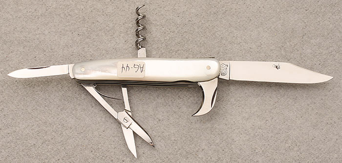 HEN & ROOSTER - SERPENTINE - WHITE PEARL HANDLE SCALES - CORKSCREW - SCISSORS - 2 BLADES